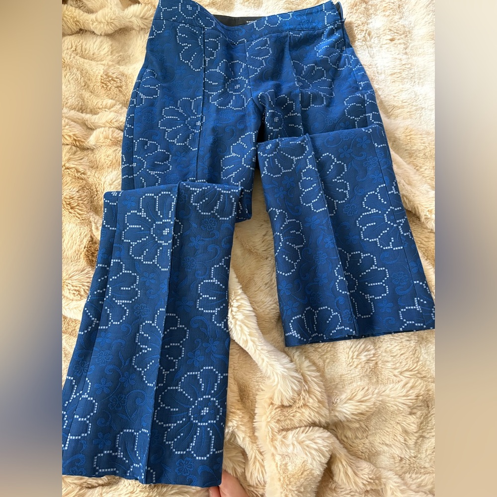 SMYTHE cropped pintuck Jacord Suit pant in indigo floral